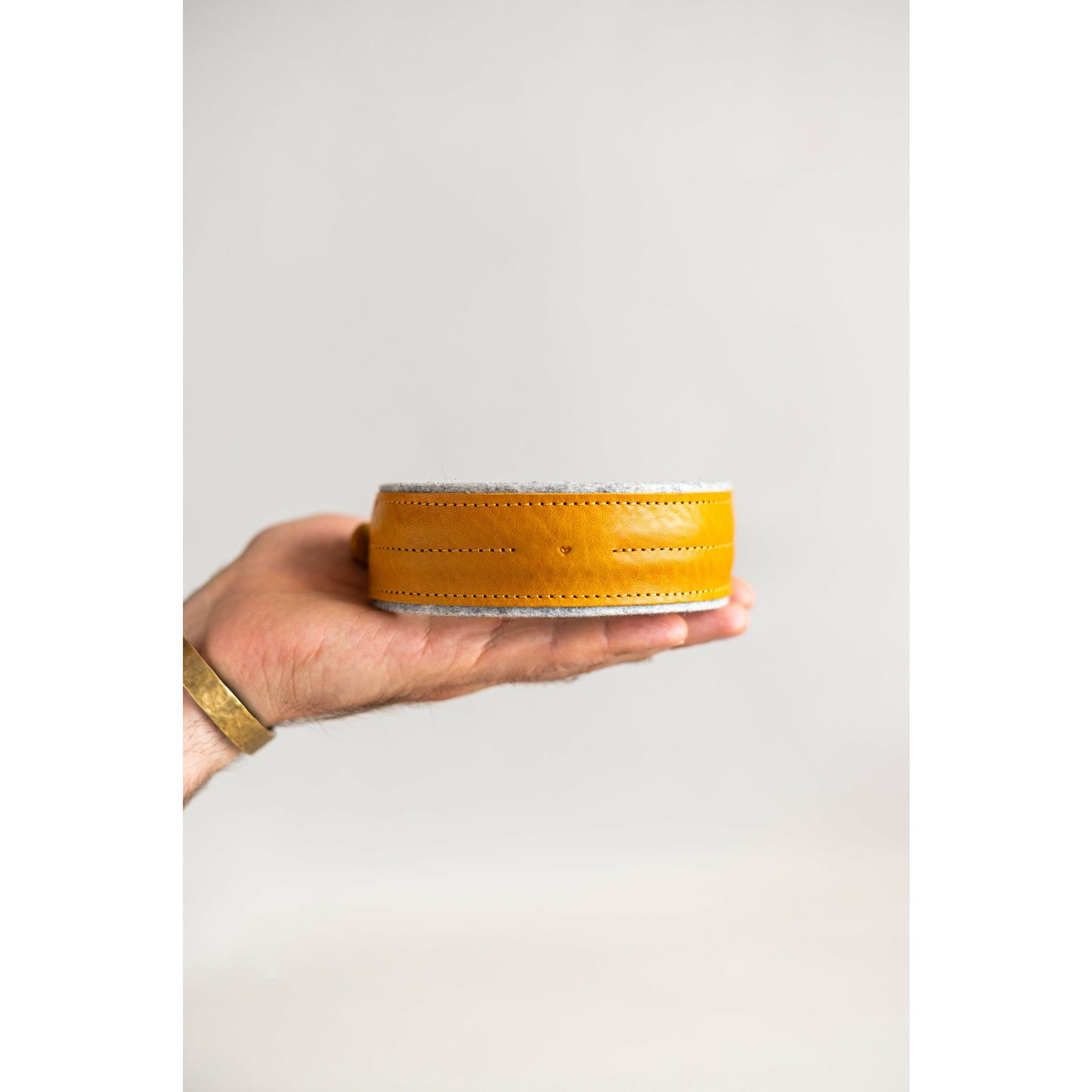 Hundehalsband Pine aus Leder und Wollfilz